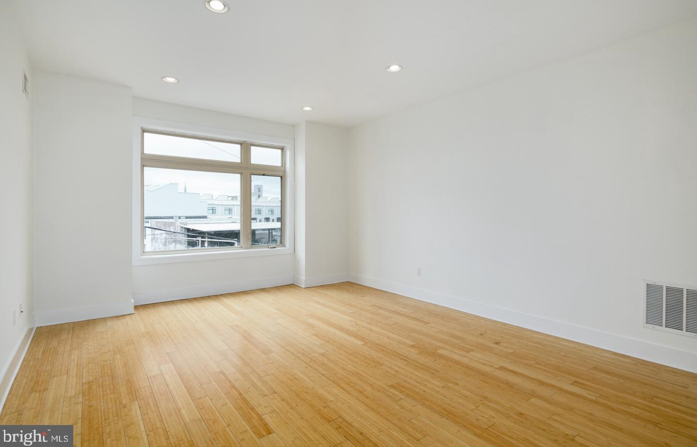 2028 Trenton Ave, Philadelphia PA 19125-2014 exterior