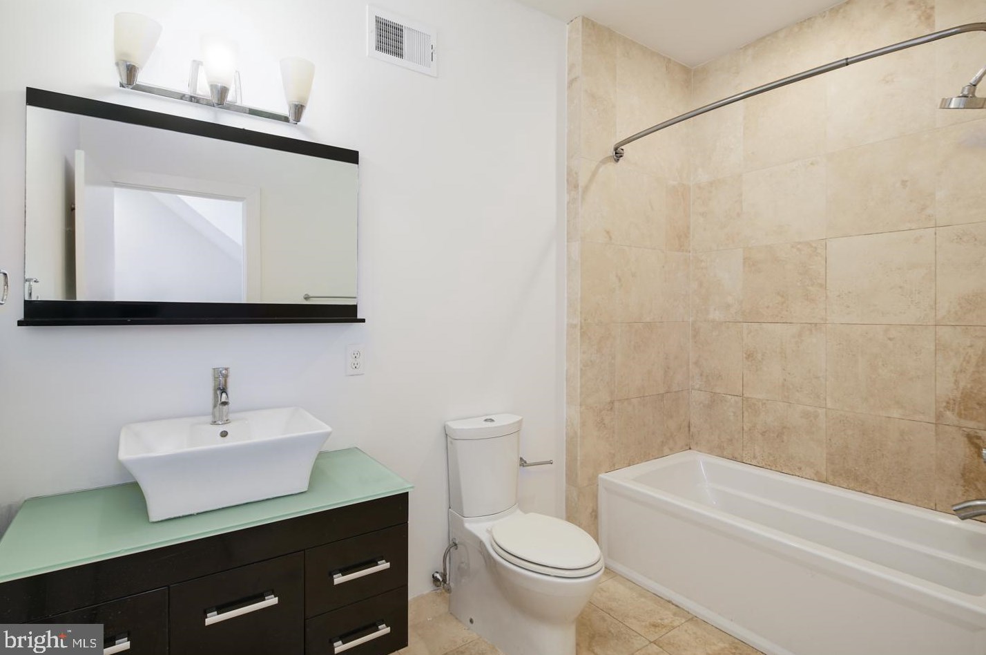 2028 Trenton Ave, Philadelphia PA 19125-2014 exterior