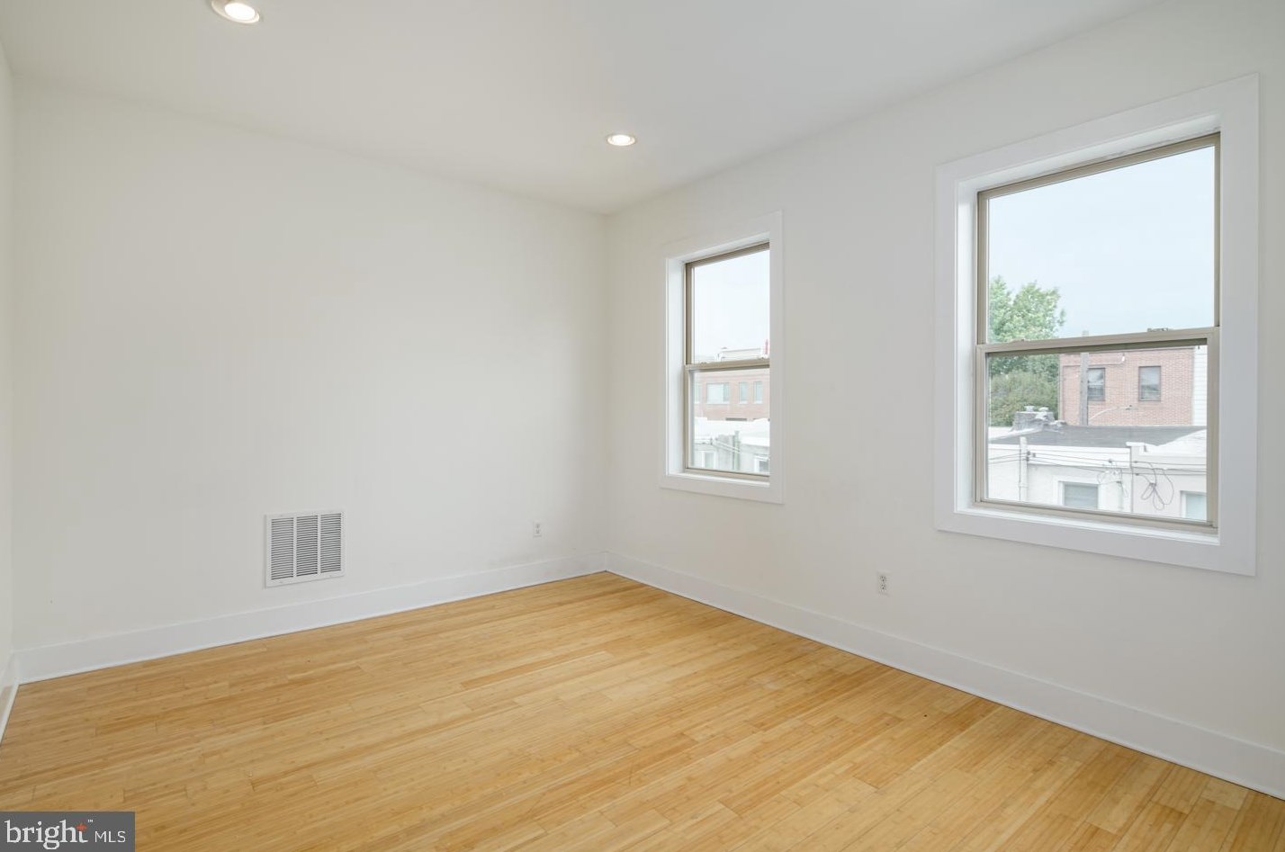 2028 Trenton Ave, Philadelphia PA 19125-2014 exterior