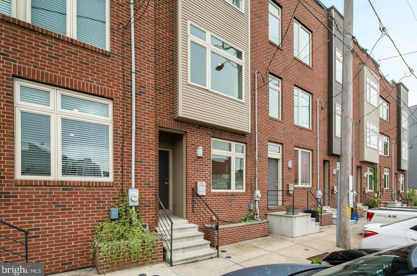 2028 Trenton Ave, Philadelphia PA 19125-2014 exterior