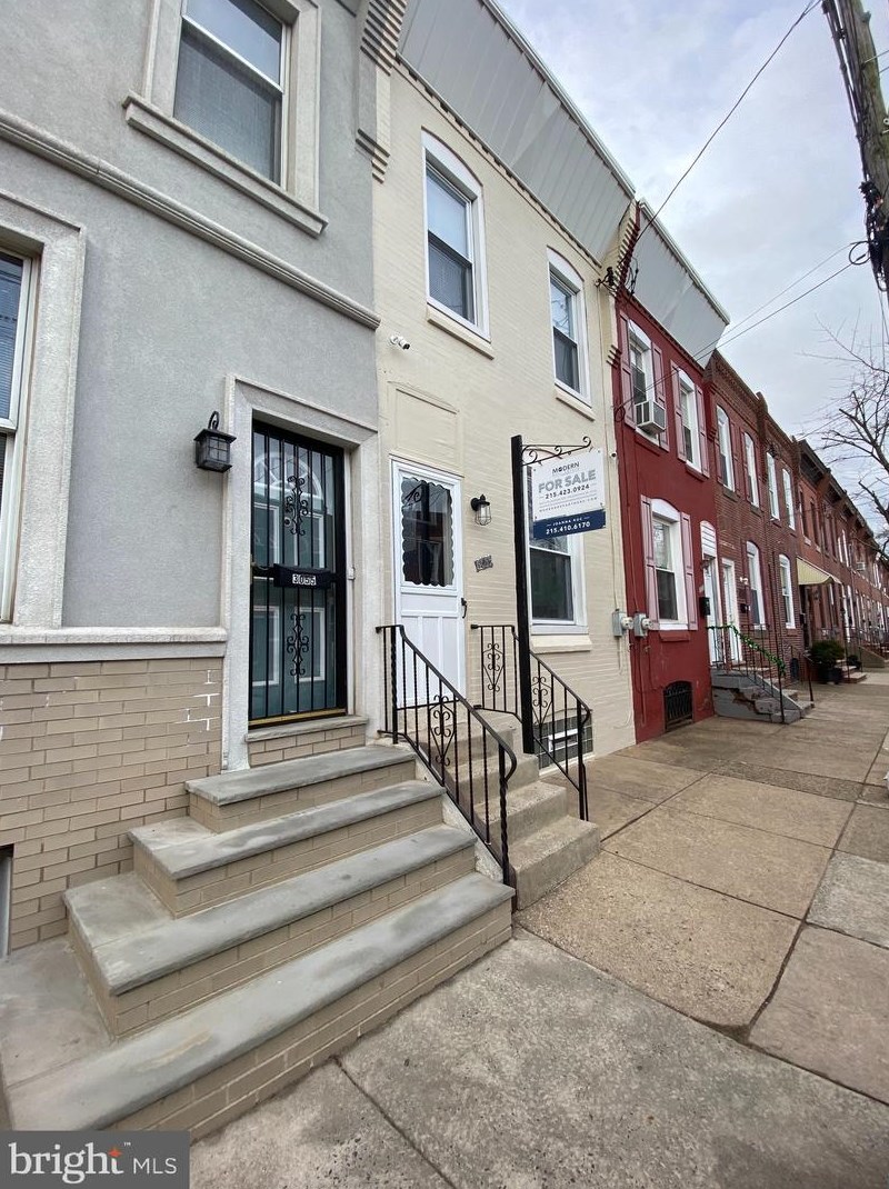 3053 Almond St, Philadelphia, PA 19134-5027