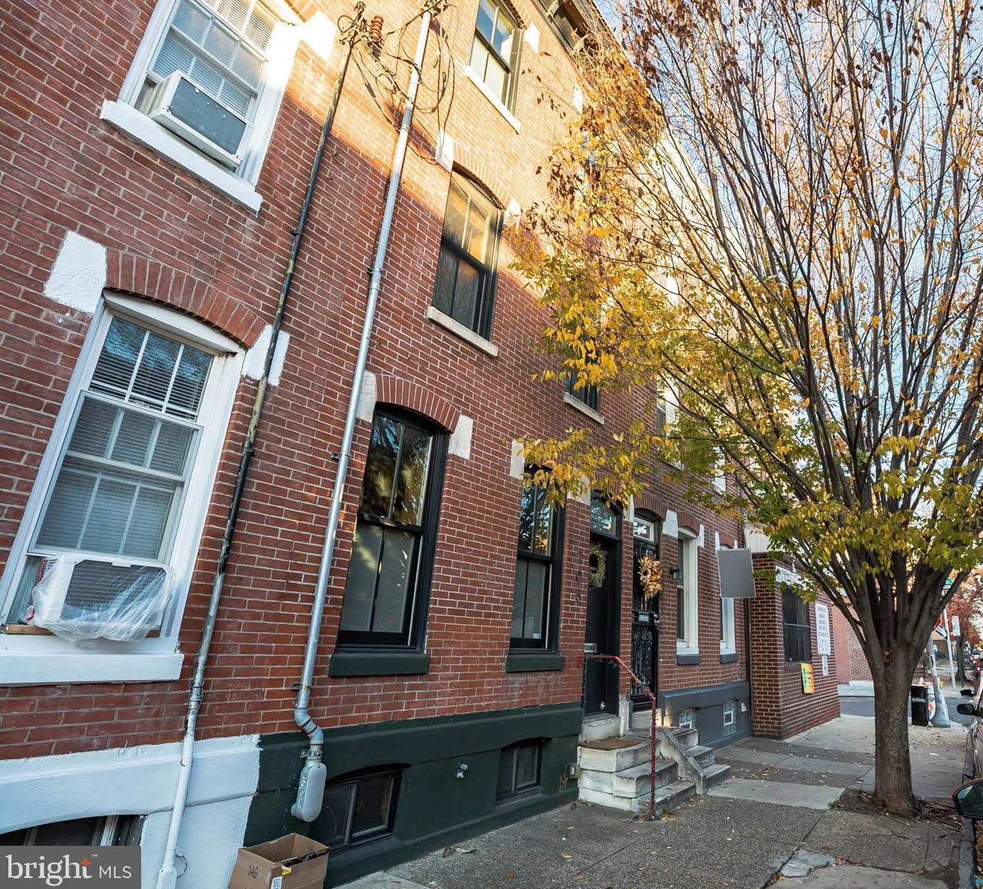 703 Wharton St, Philadelphia PA  19147-5121 exterior