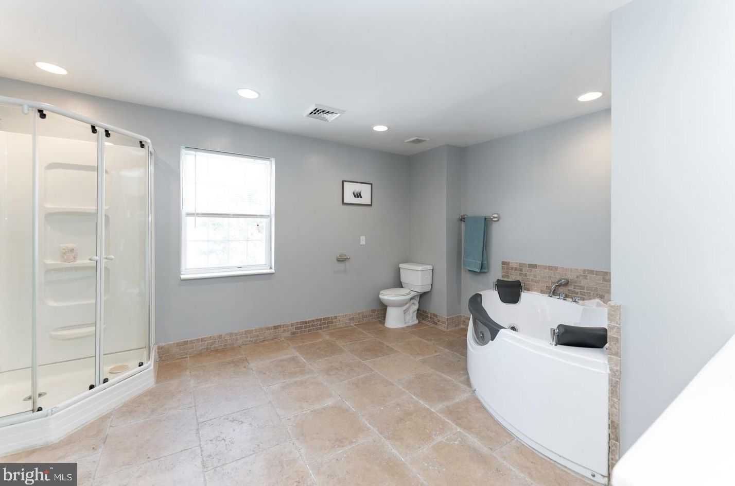 2555 Salmon St, Philadelphia PA  19125-4032 exterior