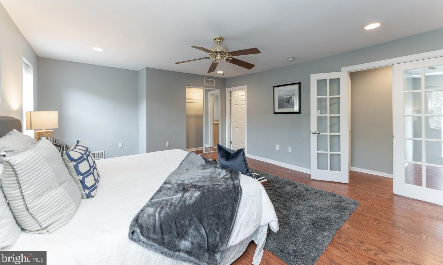 2555 Salmon St, Philadelphia PA  19125-4032 exterior