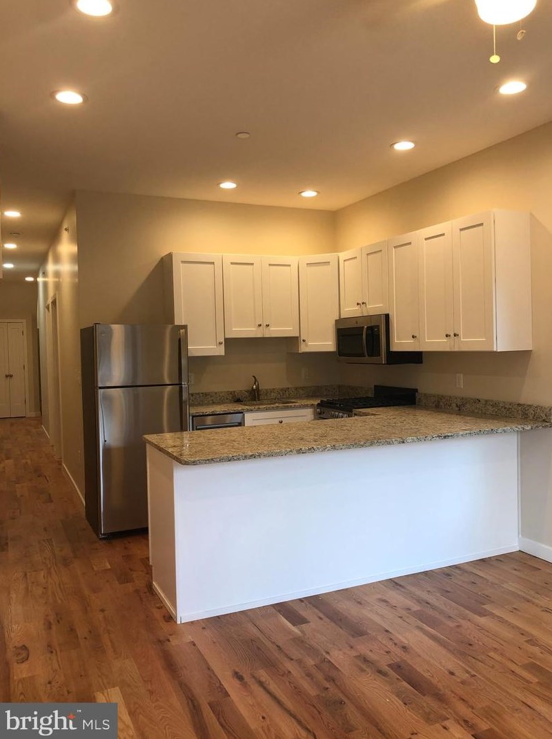 1920 W Diamond St #1, Philadelphia, PA 19121