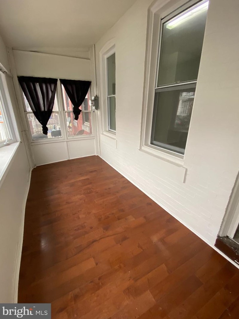 5825 Race St, Philadelphia, PA 19139-2458