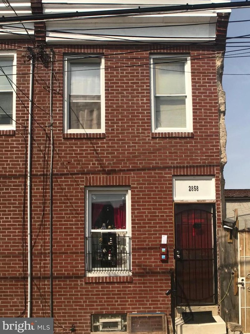 2858 Stouton St, Philadelphia, PA 19134-3516