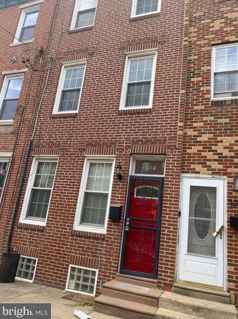 1212 N Howard St, Philadelphia, PA 19147