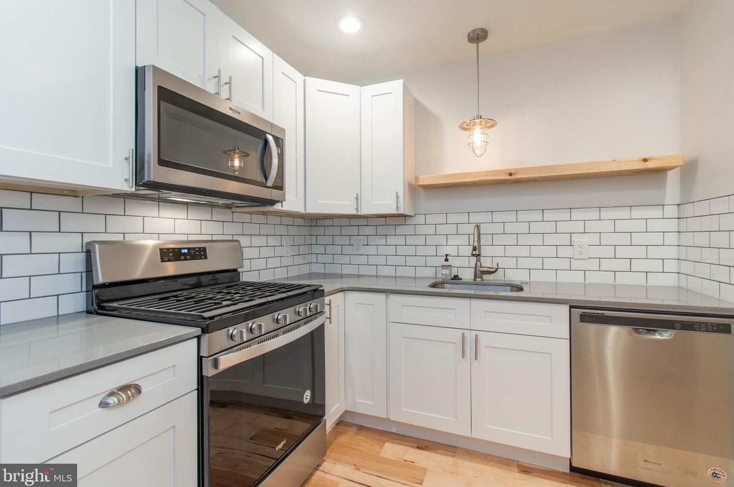 431 Mifflin St, Philadelphia PA  19148-1822 exterior