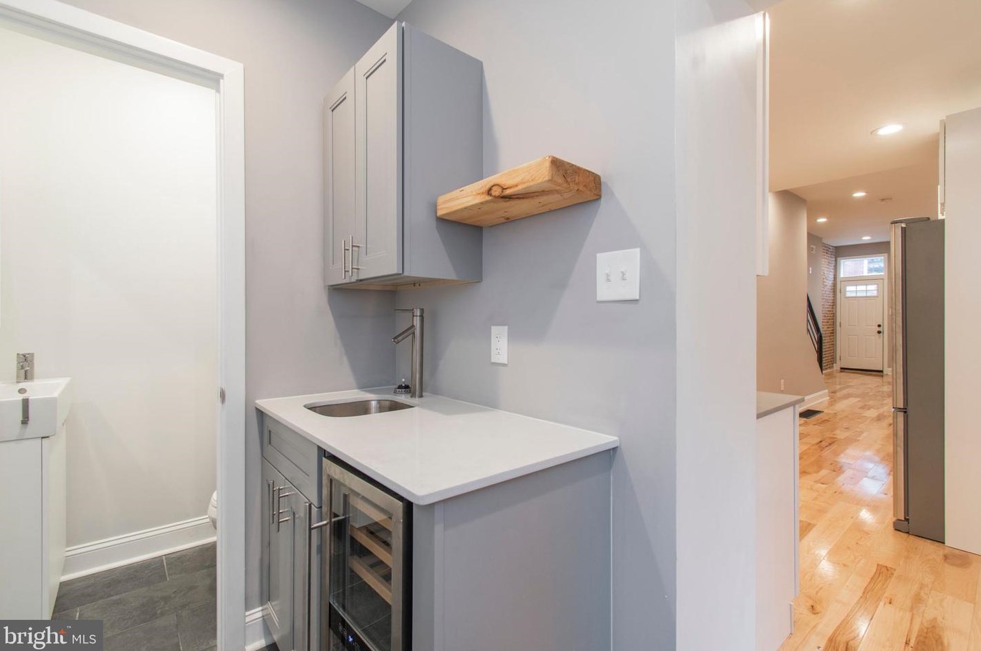 431 Mifflin St, Philadelphia PA  19148-1822 exterior