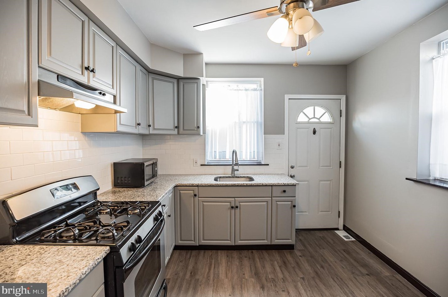 3251 Miller St, Philadelphia PA 19134-5226 exterior