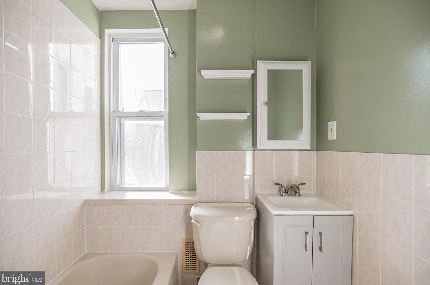 3251 Miller St, Philadelphia PA 19134-5226 exterior