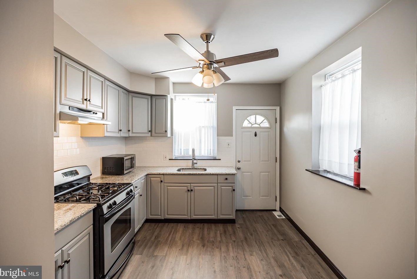 3251 Miller St, Philadelphia PA 19134-5226 exterior