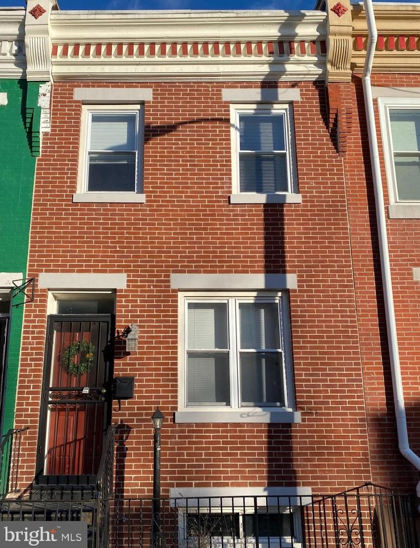 1341 Myrtlewood St, Philadelphia PA  19146-3604 exterior