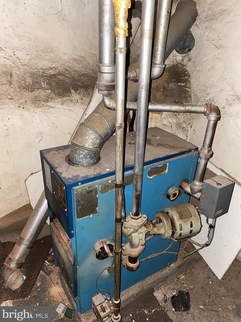 4125 L St, Philadelphia PA 19124-5347 exterior