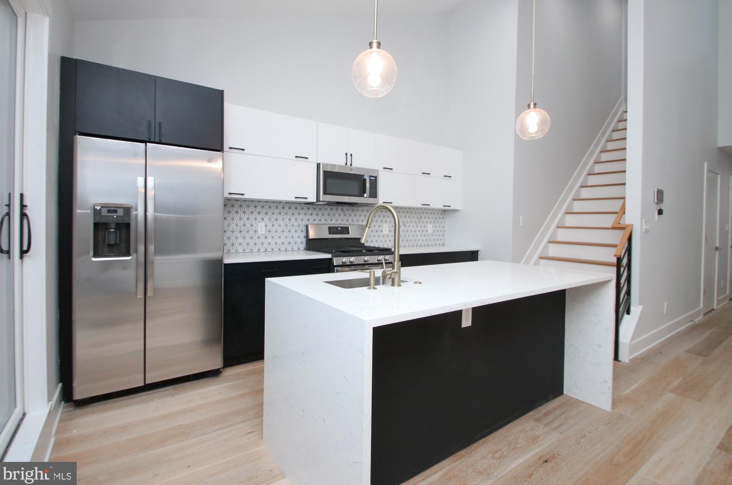 810 Uber St, Philadelphia, PA 19130-2018