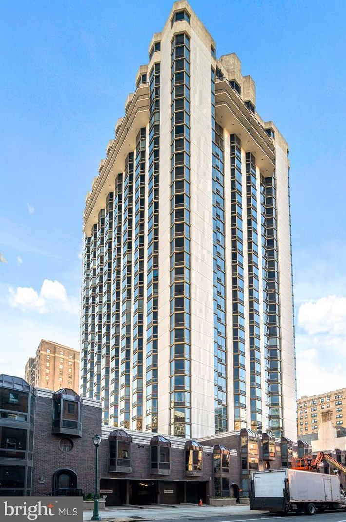2018 Walnut St, Philadelphia PA  19103-5608 exterior