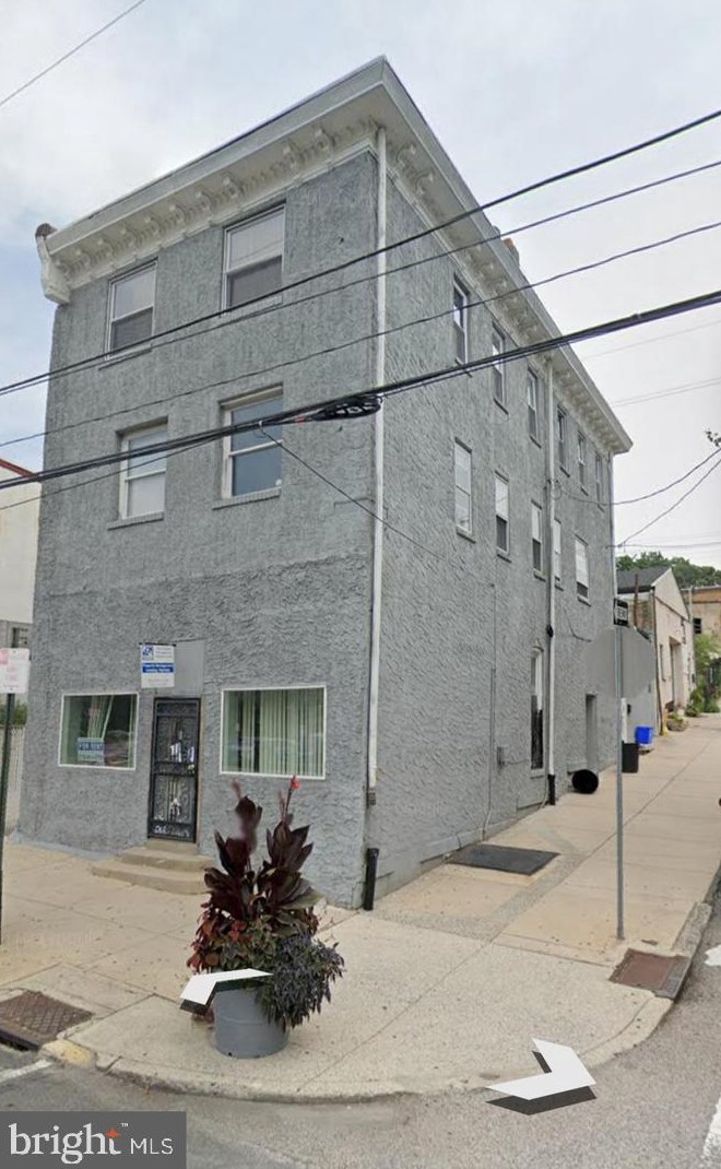 4143 Main St, Philadelphia, PA 19127-2115