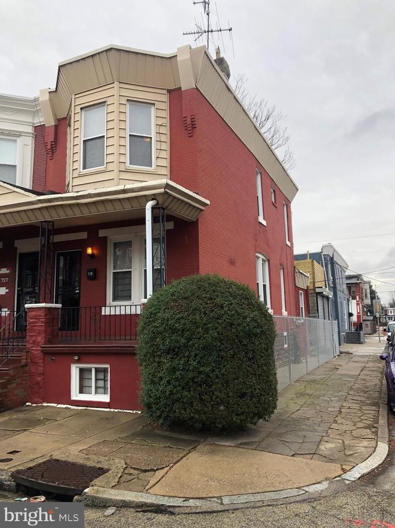 729 Ithan St, Philadelphia, PA 19143-2809