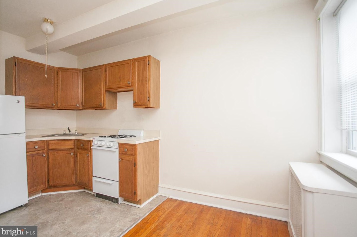 320 Rochelle Ave, Philadelphia, PA 19128-3835