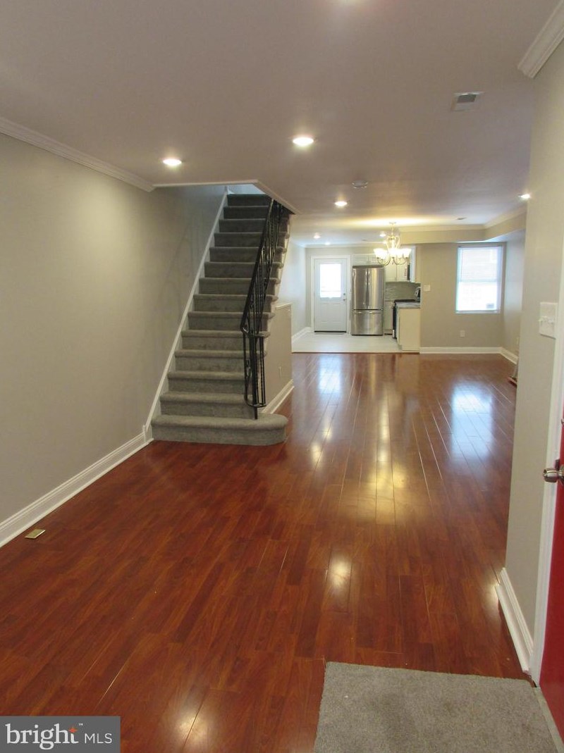 2166 Homer St, Philadelphia, PA 19138-1934