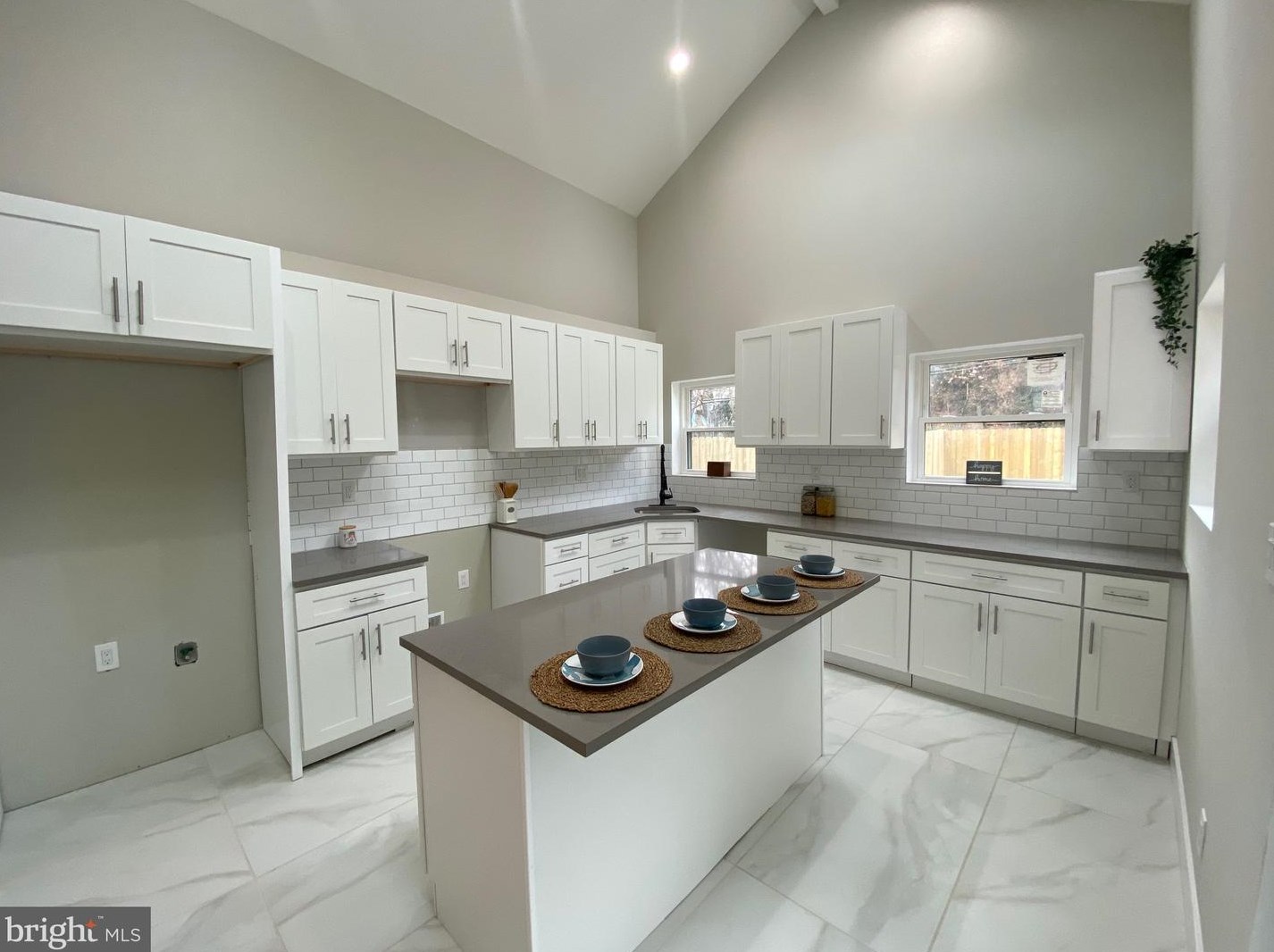 61 Duval St, Philadelphia, PA 19144-1903
