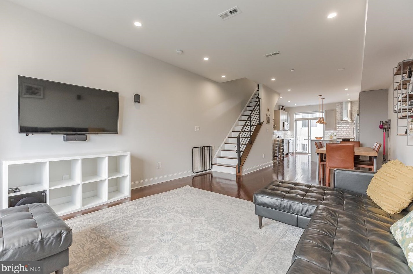 2312 Alter St, Philadelphia, PA 19146-2416