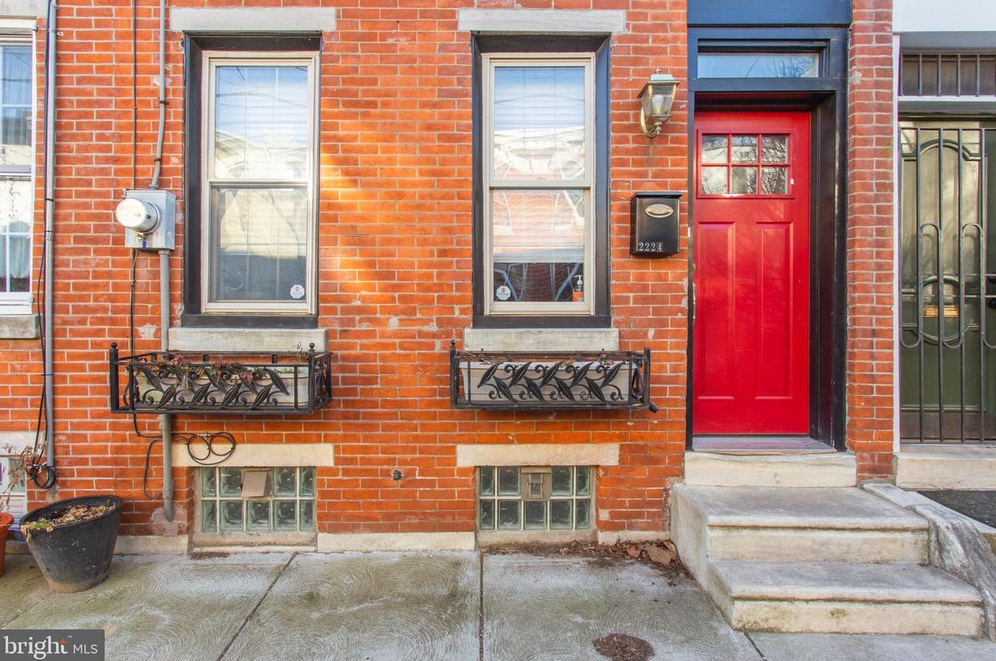 2224 Pemberton St, Philadelphia, PA 19146