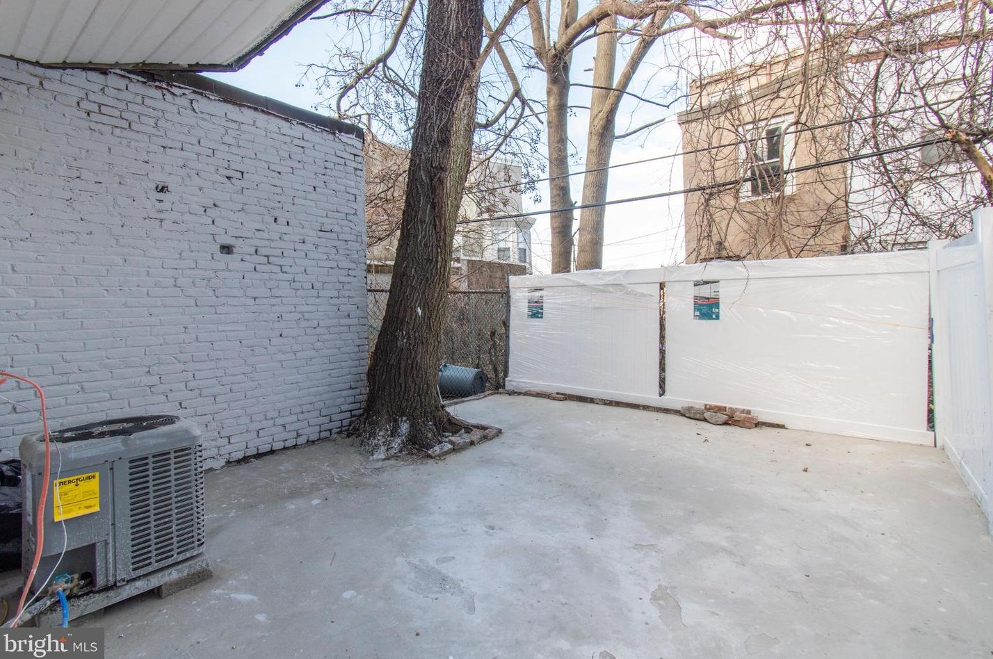 2049 Oxford St, Philadelphia PA  19121-4001 exterior