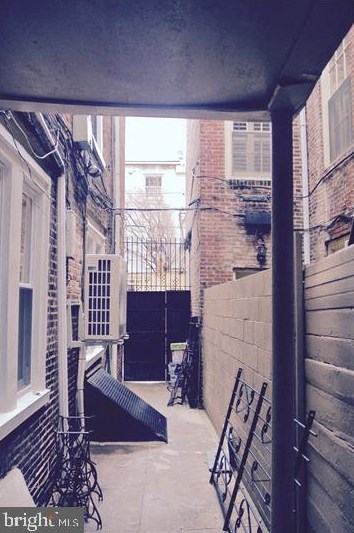 1706 Pine St, Philadelphia PA  19103-6766 exterior