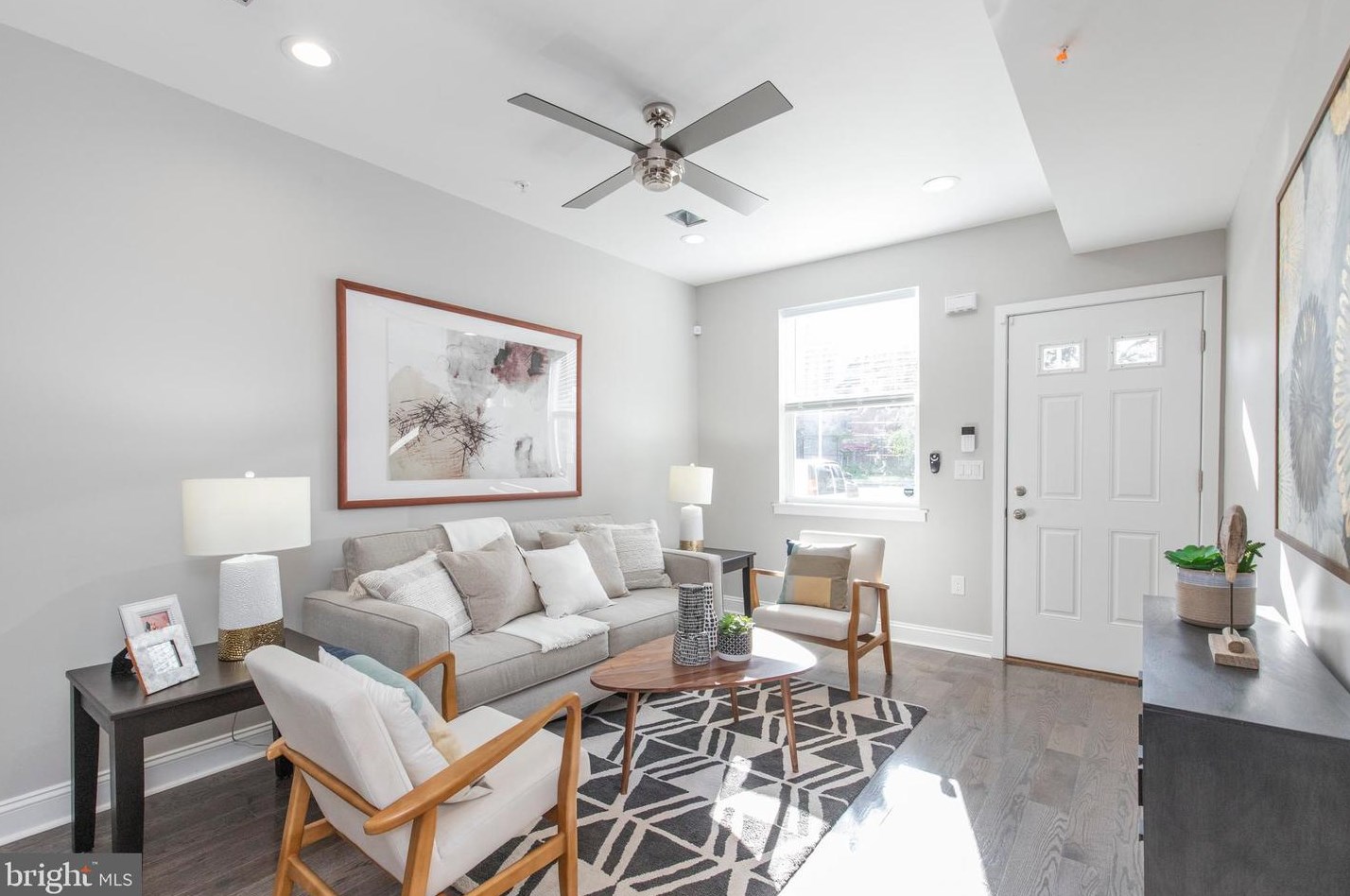 3715 Mount Vernon St, Philadelphia, PA 19104-1830