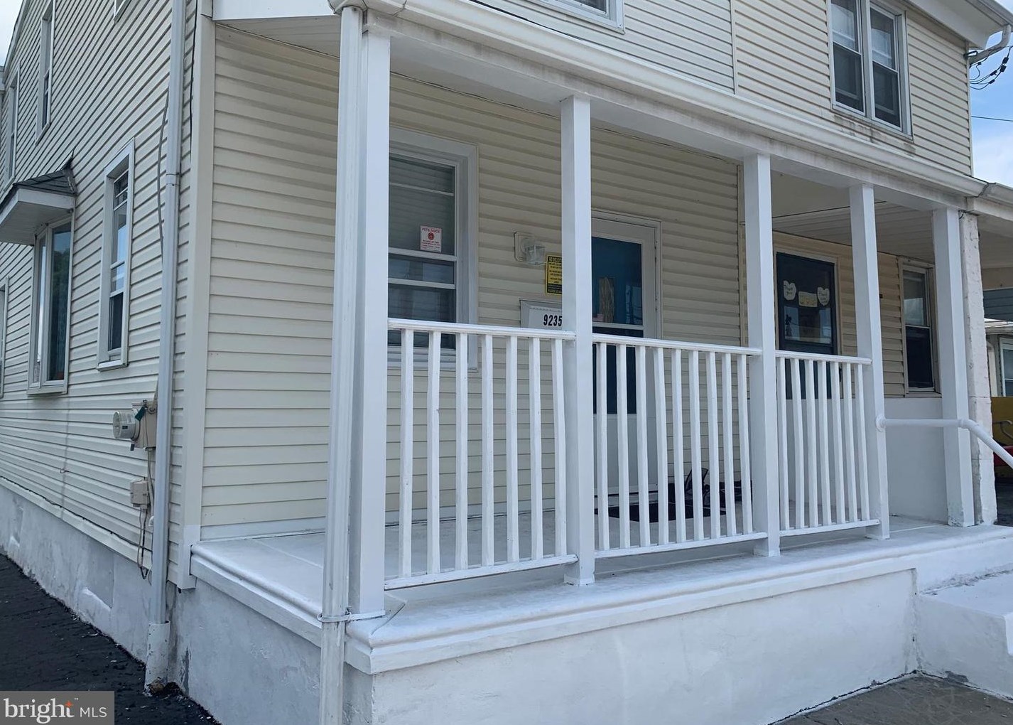 9235 State Rd, Philadelphia, PA 19114-4023