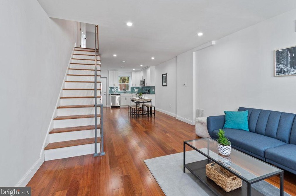 1441 S Mole St, Philadelphia, PA 19146