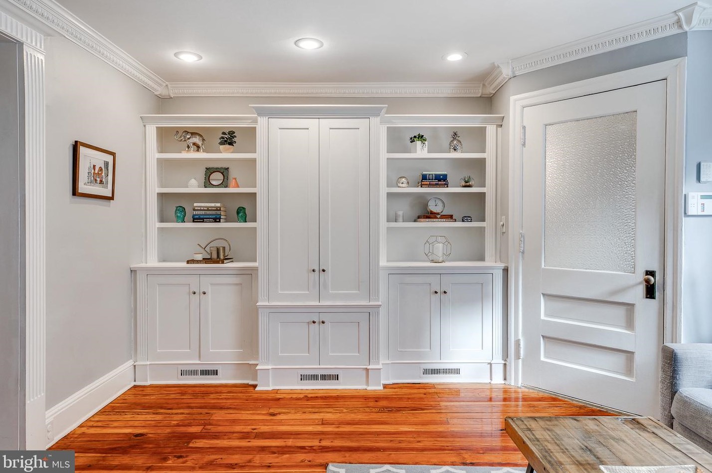 752 Ringgold St, Philadelphia, PA 19130-2510