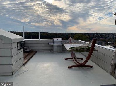 211 Roxborough Ave, Philadelphia PA 19128-5011 exterior