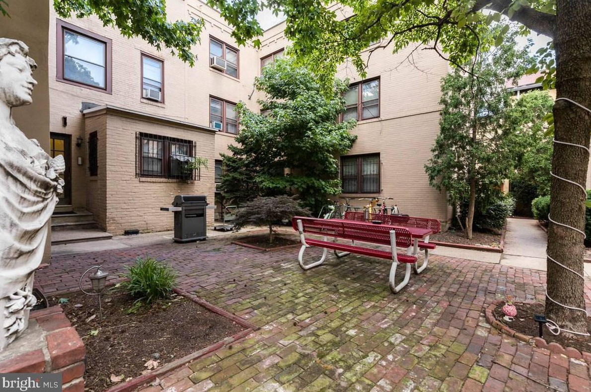 1934 Waverly #c205, Philadelphia, PA 19103