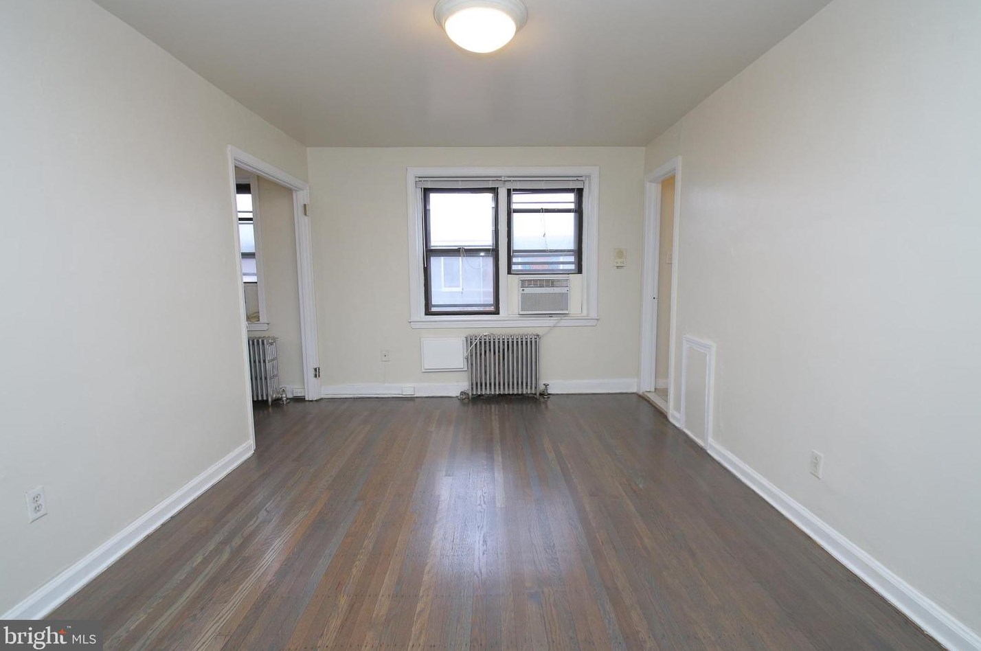 1934 Waverly, Philadelphia, PA 19103