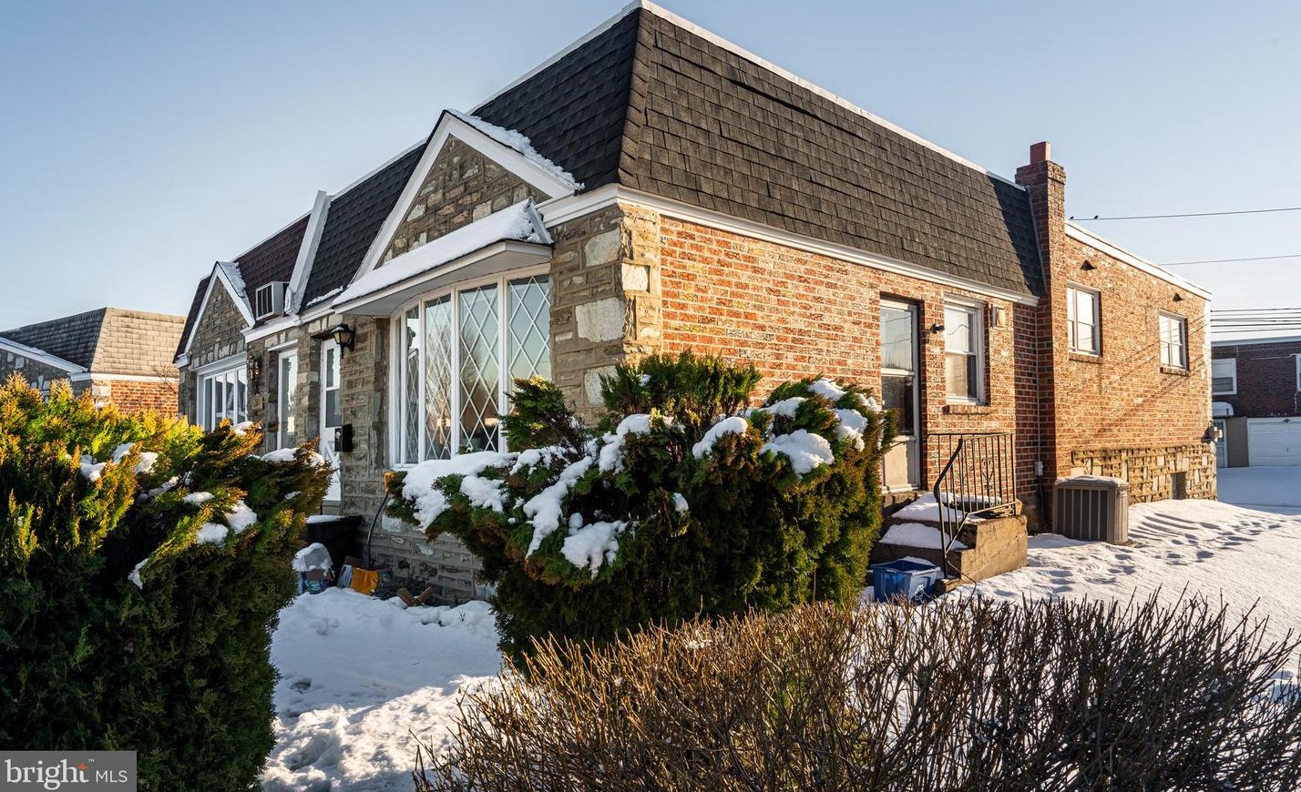 1612 Placid St, Philadelphia, PA 19152-1111