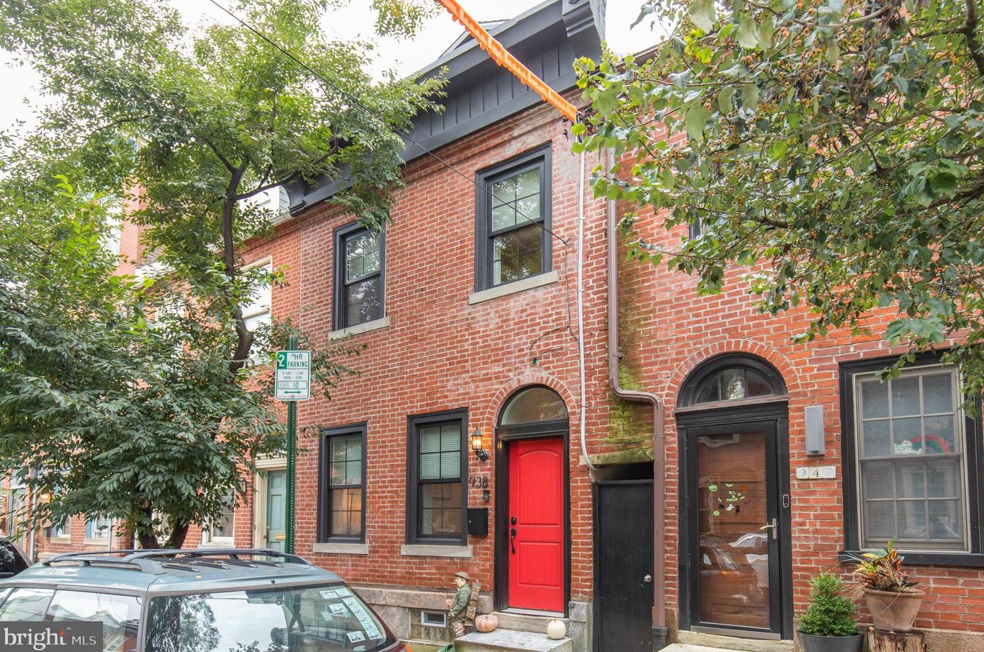 938 Lawrence St, Philadelphia, PA 19123-1438