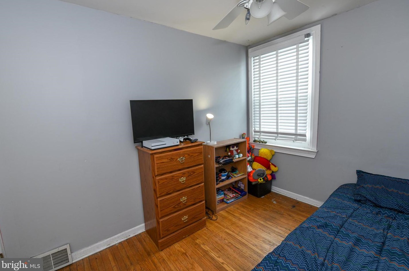 3414 Meridian St, Philadelphia PA 19136-3529 exterior