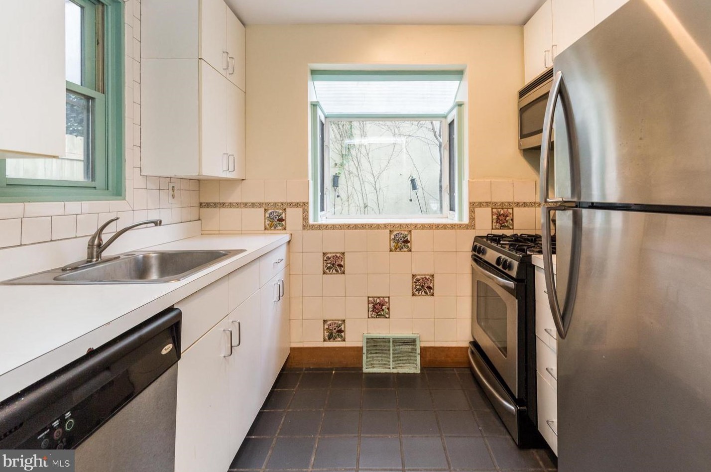 1710 Naudain St, Philadelphia PA  19146-1523 exterior