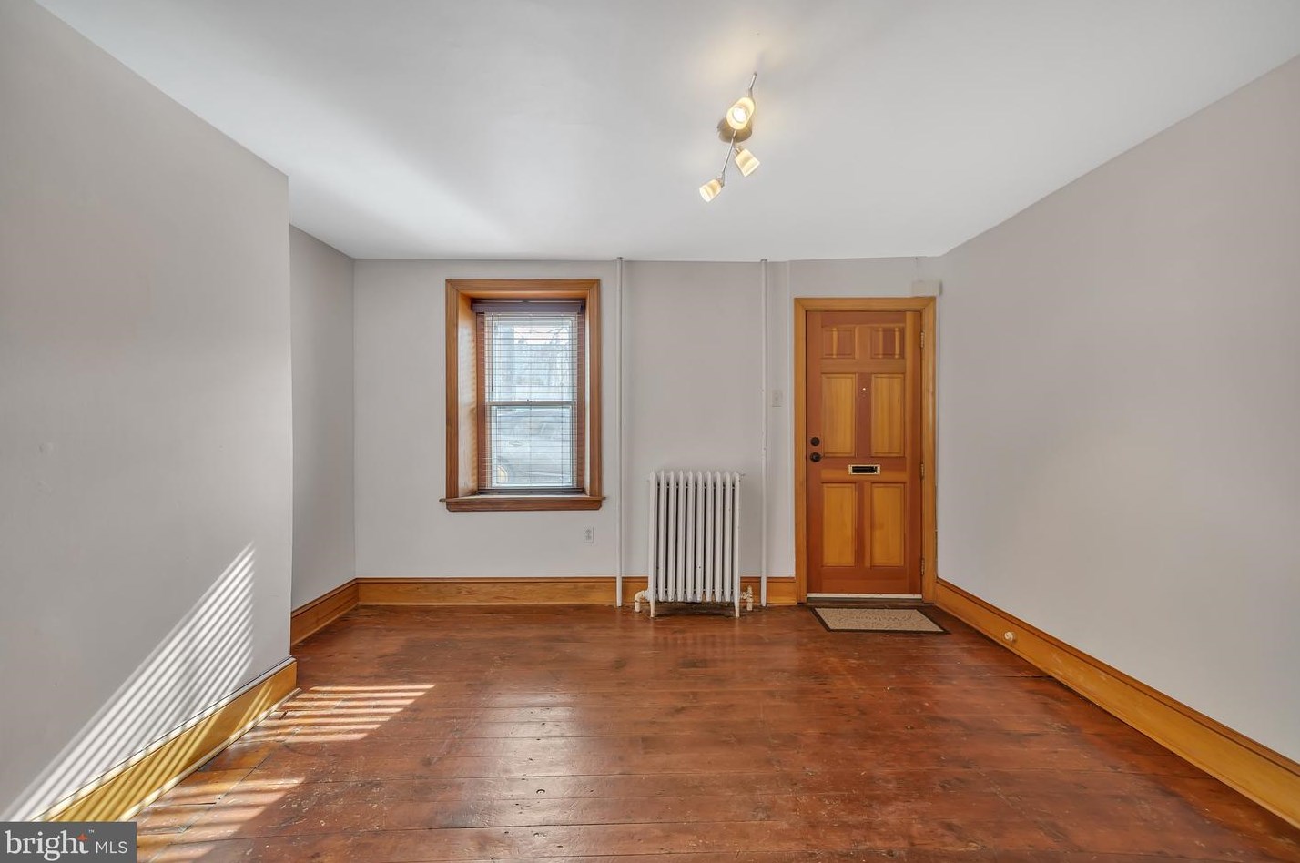 134 Conarroe St, Philadelphia, PA 19127-1327