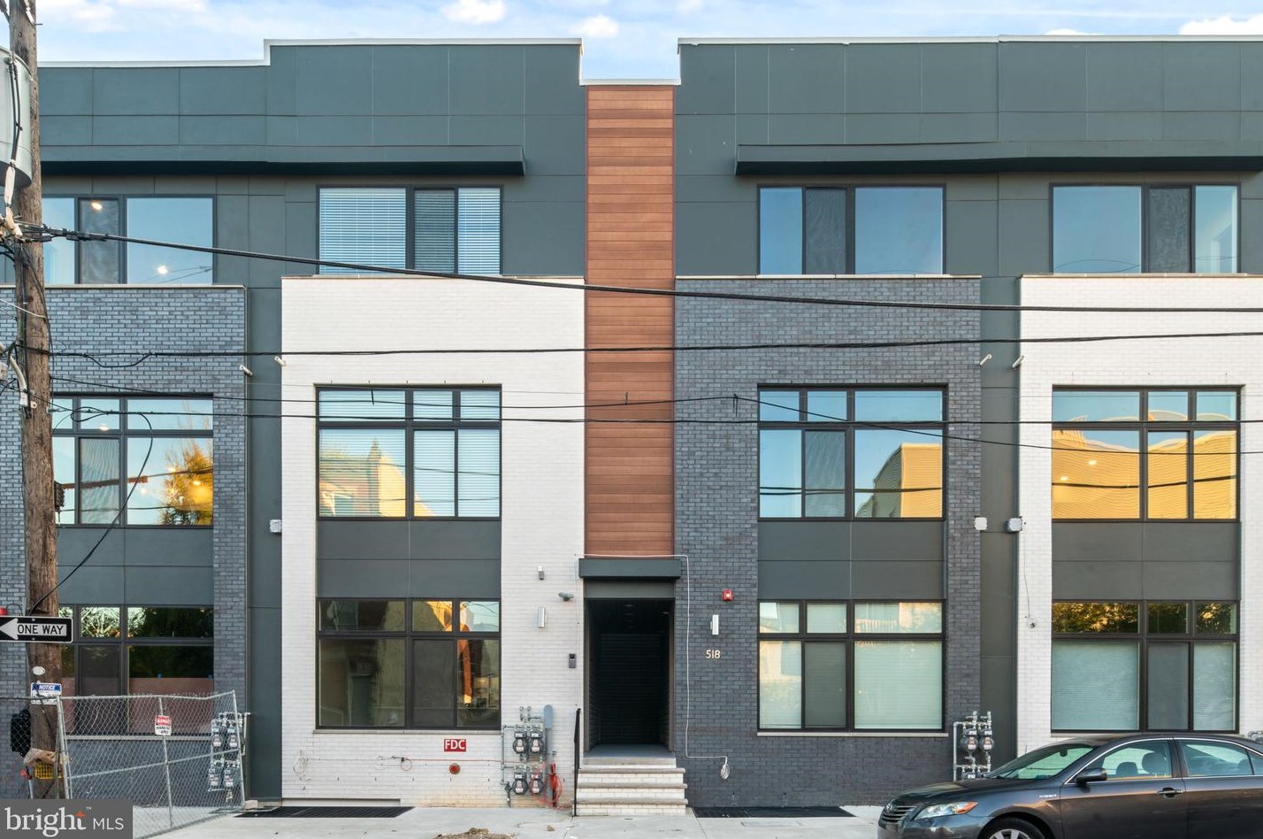 502 Montgomery Ave, Philadelphia PA  19122-2942 exterior