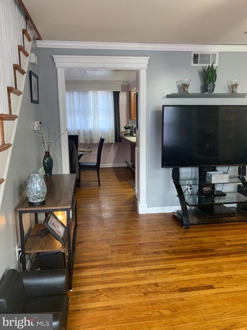 4227 Bennington St, Philadelphia, PA 19124-4814