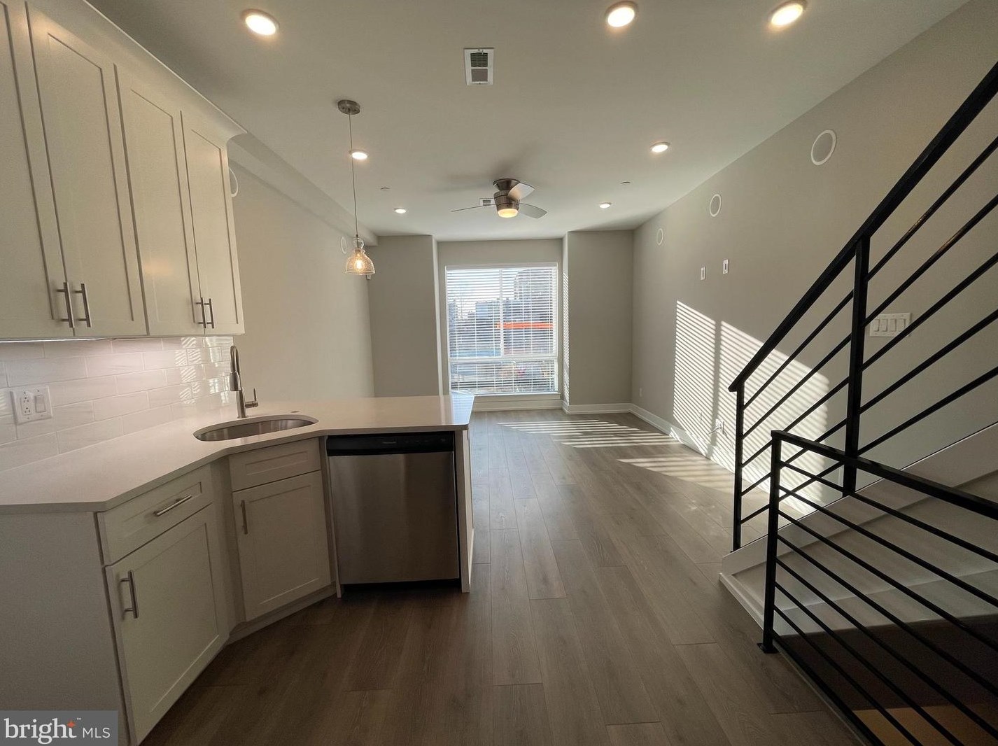 2537 N Howard St #2, Philadelphia, PA 19133