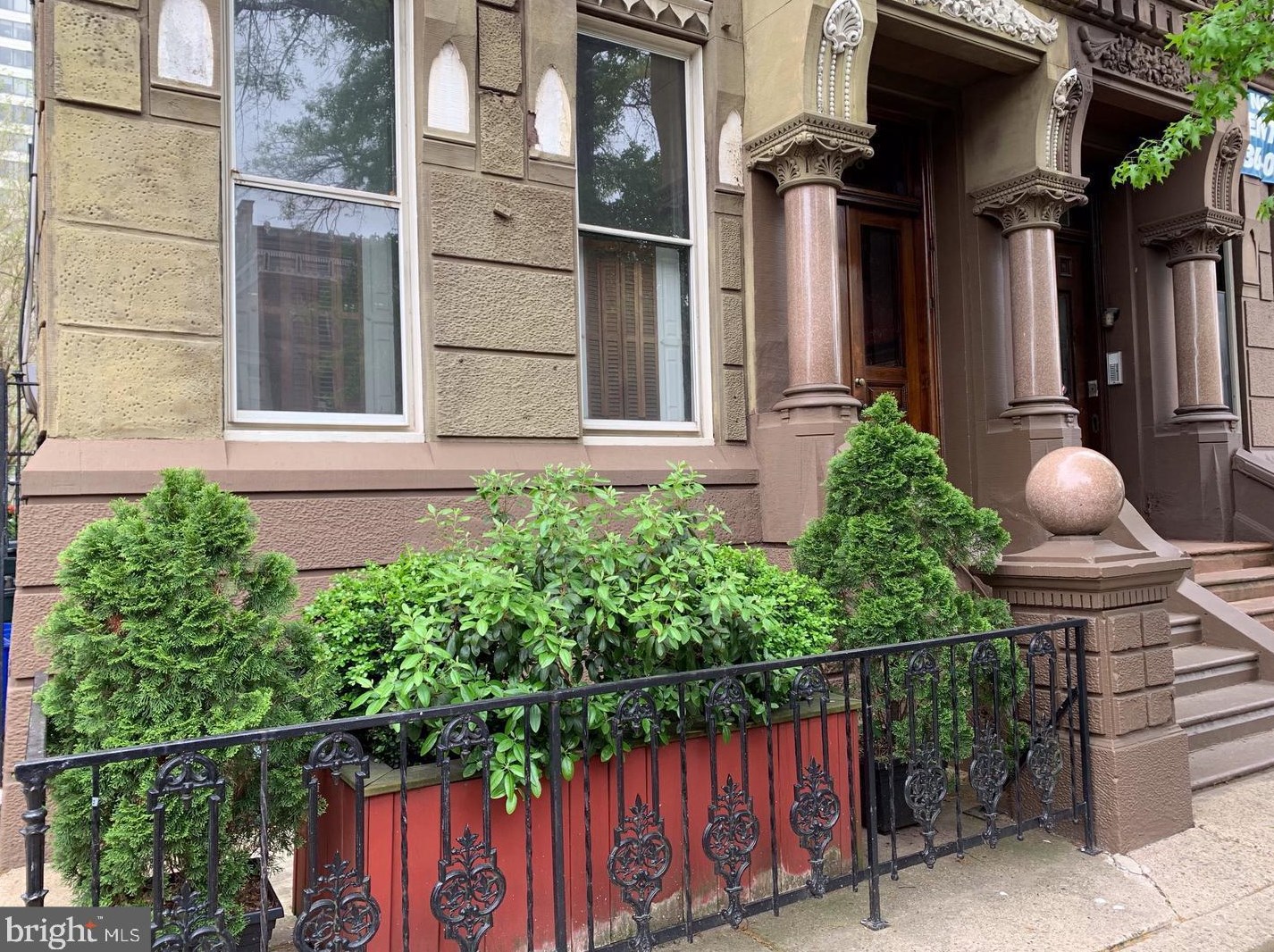 2008 Spring Garden St, Philadelphia PA  19130-3831 exterior