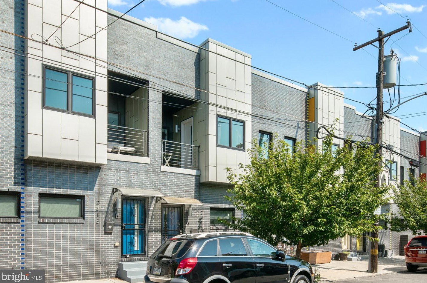 2415 Hagert St, Philadelphia, PA 19132-4230