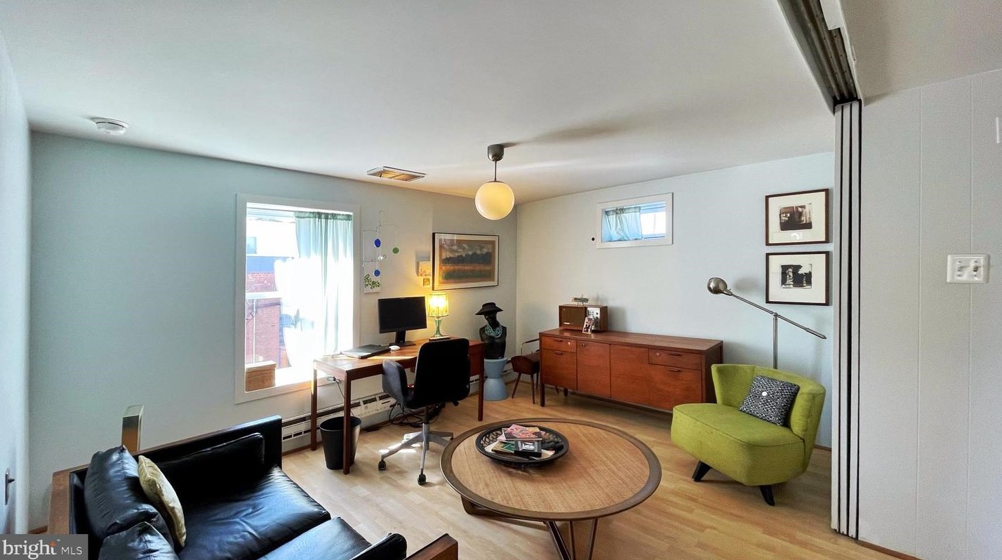 1238 Leopard St, Philadelphia PA  19125-3912 exterior