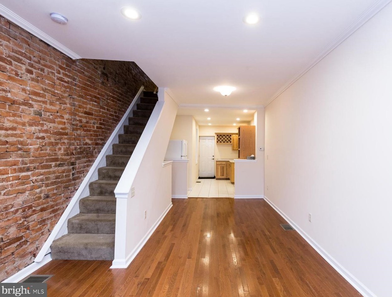 2706 Livingston St, Philadelphia, PA 19134