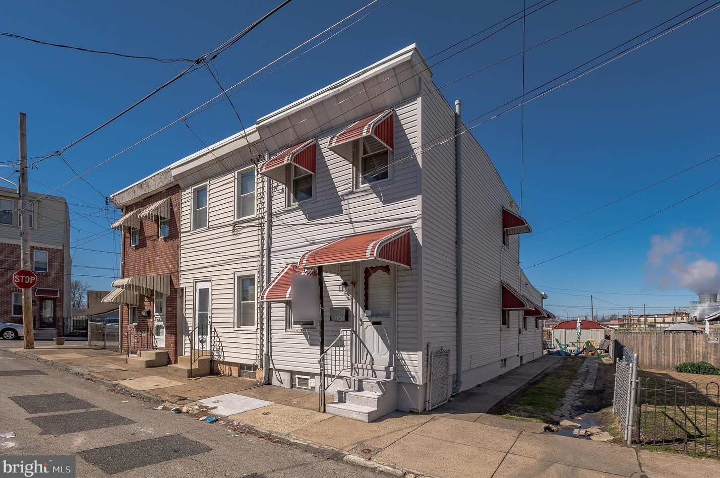 4704 Almond St, Philadelphia, PA 19137-1702